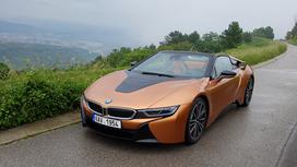 BMW i8 roadster