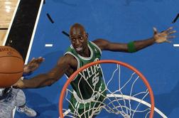 Garnett v barskem pretepu (video)