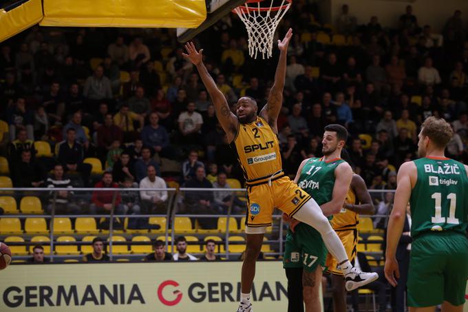 Shannon Shorter je bil s 25 točkami nerešljiva uganka za zmaje. | Foto: KK Split/Ivica Čavka/liga ABA