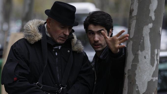 Režiser filma Prerok Jacques Audiard v pogovoru z igralcem Taharjem Rahimom. | Foto: Continental Film