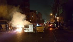 Iran grozi: Proti povzročiteljem nemirov bomo ostro ukrepali #video