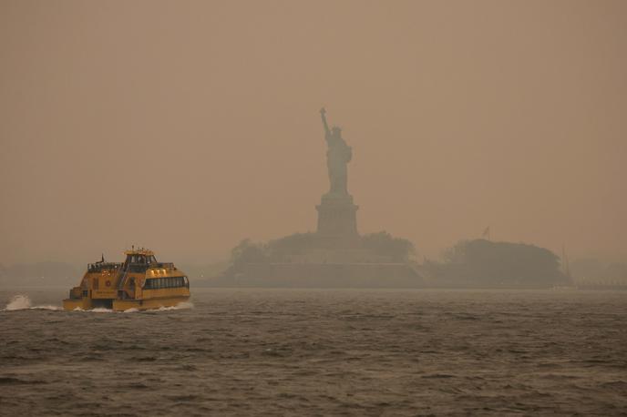 požar, Kanada, New York, dim, slab zrak, megla | Zdravstveni delavci so prebivalce opozorili, naj ne telovadijo zunaj in se čim manj izpostavljajo dimu. | Foto Reuters