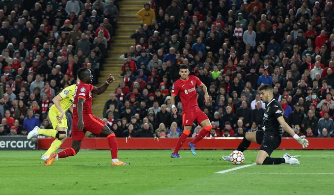 Sadio Mane je v 55. minuti povišal na 2:0. | Foto: Reuters