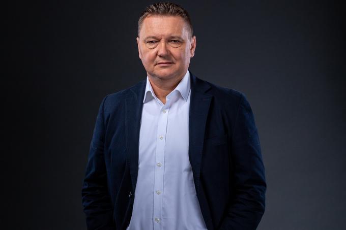 Siolov kolumnist Tomaž Ambrožič, soustanovitelj, partner in direktor športnomarketinške agencije Sport Media Focus, ki deluje od leta 1997. Sicer diplomirani pravnik, ki je že tri desetletja v športnomarketinških vodah. Sodeloval je pri organizaciji nekaterih največjih športnih dogodkov pri nas. Je tudi prejemnik posebnega priznanja Društva za marketing Slovenije leta 2013. Kolumne na Siolu objavlja vsako prvo nedeljo v mesecu. | Foto: Siol.net