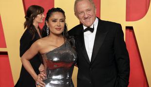 Igralka Salma Hayek ob obletnici poroke delila redke fotografije z možem