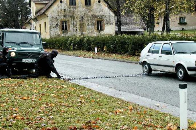 Policija stinger | Z vožnjo je ogrožal sebe, sopotnike in druge udeležence cestnega prometa. | Foto Policija