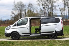 Ford transit custom trail