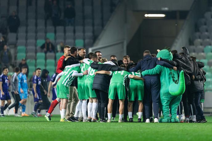 Olimpija Maribor | Olimpija se je veselila zmage v derbiju proti Mariboru. Z bele točke je zadel Mario Kvesić. | Foto Vid Ponikvar