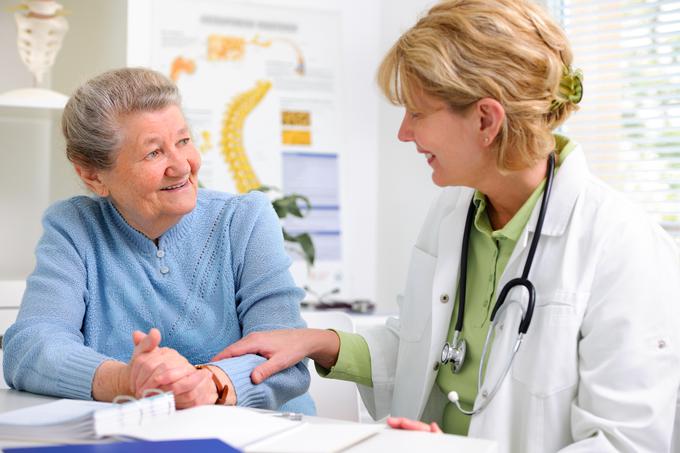 Vedno več ljudi potrebuje kakovostne medicinske pripomočke, da lahko še naprej uživajo čim bolj udobno in varno ter po možnosti samostojno življenje. | Foto: Getty Images