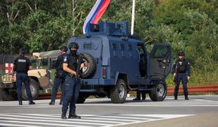 Na severu Kosova konec oboroženega spopada v samostanu #video