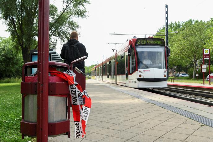 Erfurt napad | Policija je 32-letnega osumljenca našla ranjenega v stanovanju, ga aretirala in odpeljala v bolnišnico. | Foto Guliverimage