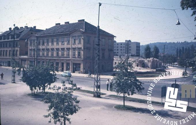 Bavarski dvor | Foto: Svetozar Guček, hrani: MNZS