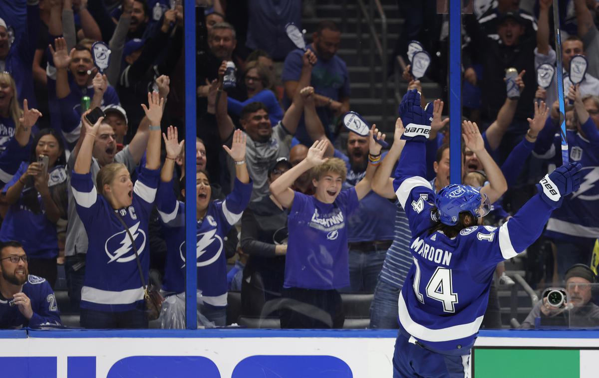 Tampa Bay | Hokejisti Tampe so se po dveh uvodnih porazih proti Coloradu z zmago na domačem ledu vrnili v boj za Stanleyev pokal.  | Foto Reuters