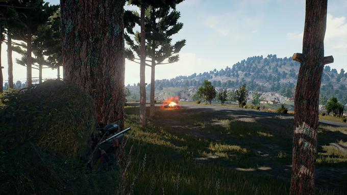 V PUBG so tudi vozila, a so večinoma zanikrne in zelo glasne ropotarnice, ki takoj izdajo igralčev položaj. En dobro namerjen strel v posodo za gorivo in voznik lahko takoj začne novo igro PUBG.  | Foto: Steam