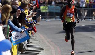 Kipsangu polmaraton v New Yorku, debi Lagata