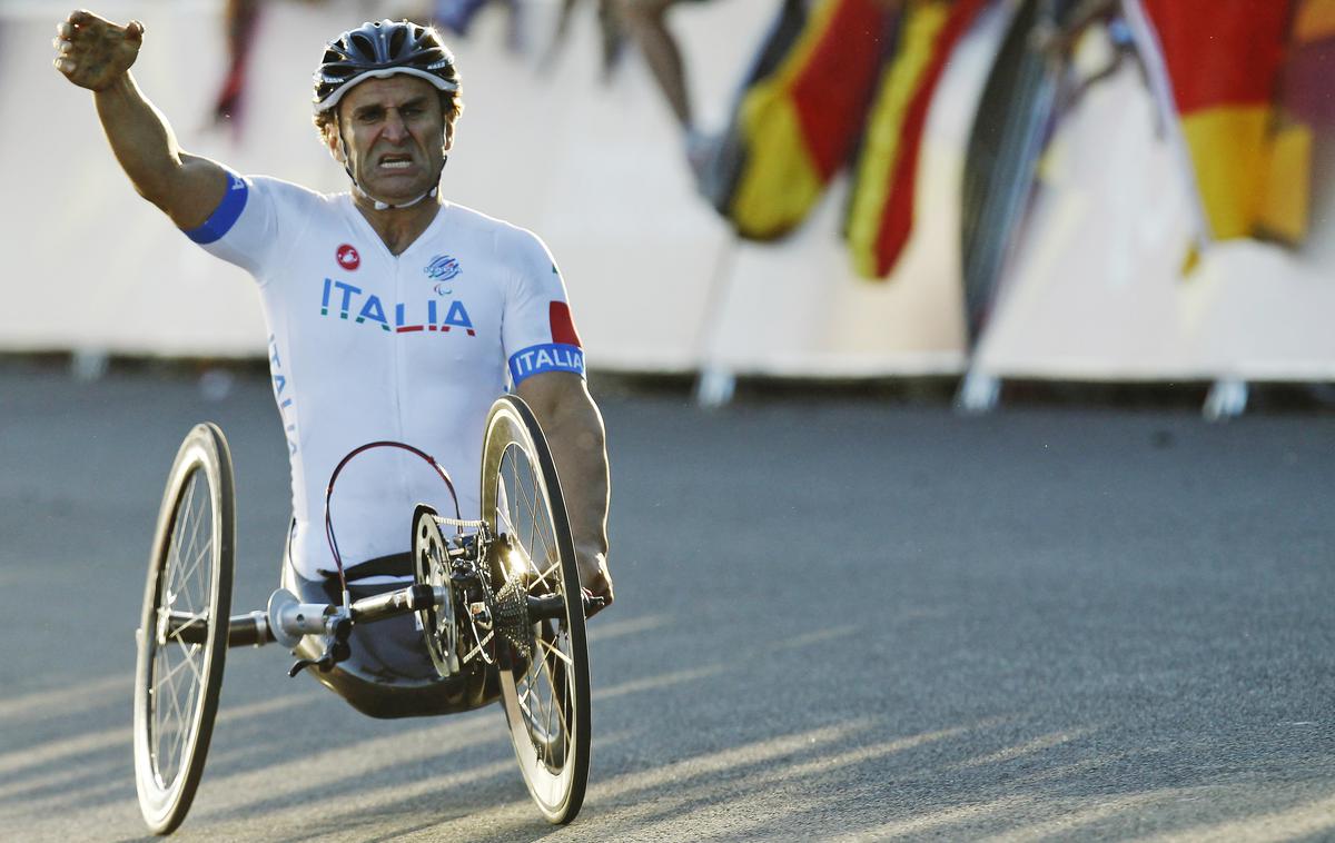 zanardi | Alex Zanardi je uspešno prestal še tretjo operacijo glave, a ostaja v umetni komi. | Foto Reuters