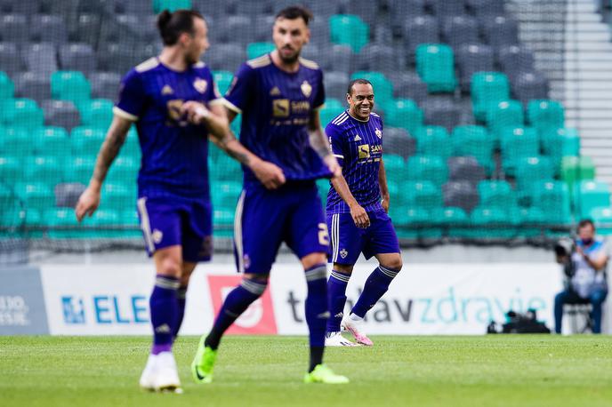 Bravo Maribor | Mariborčani so se z visoko zmago v Ljubljani utrdili na tretjem mestu. | Foto Grega Valančič/Sportida