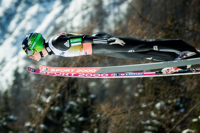 Znan je bil, da je na letalnicah široko razprl krila in poletel daleč. | Foto: Žiga Zupan/Sportida