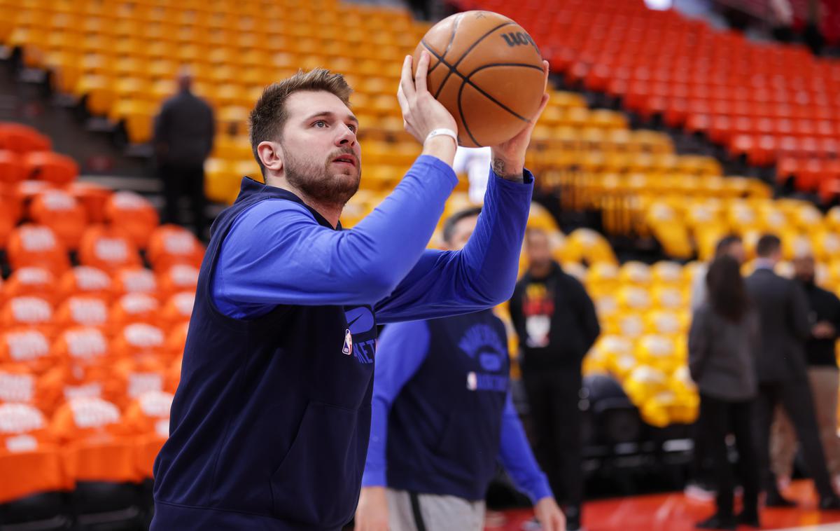 Luka Dončić | Luka Dončić je izpustil še tretjo zaporedno tekmo. | Foto Reuters