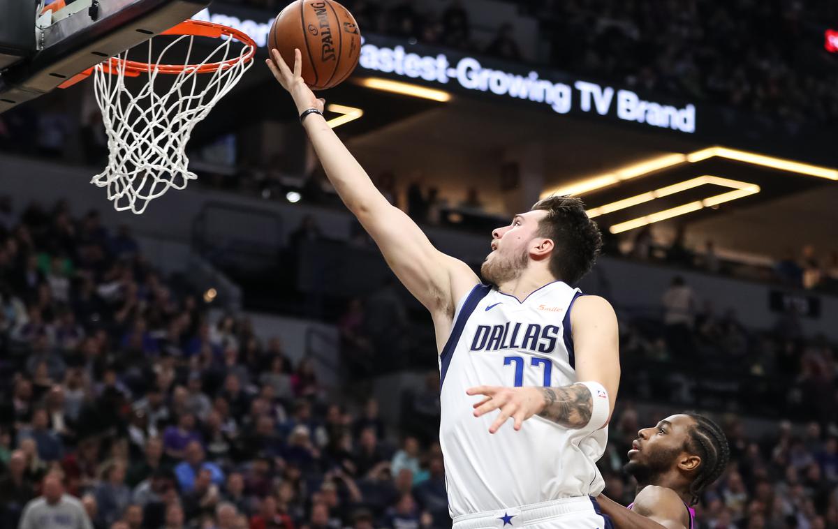 Luka Dončić | Luka Dončić je s predstavo v Minneapolisu spet navdušil košarkarski svet. | Foto Reuters