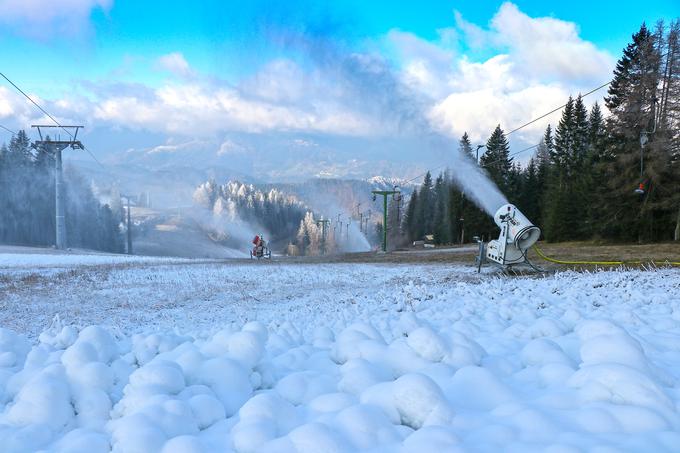 Cerkno smučišče zasneževanje | Foto: Gregor Kacin