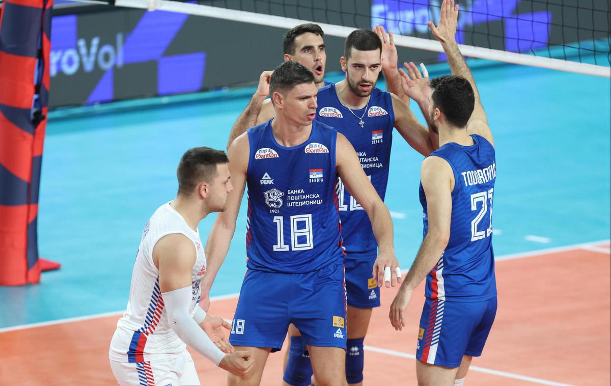 srbska odbojkarska reprezentanca | Srbi so v osmini finala upravičili vlogo favorita proti Čehom. | Foto CEV