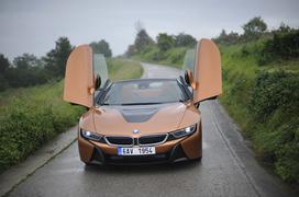 BMW i8 roadster