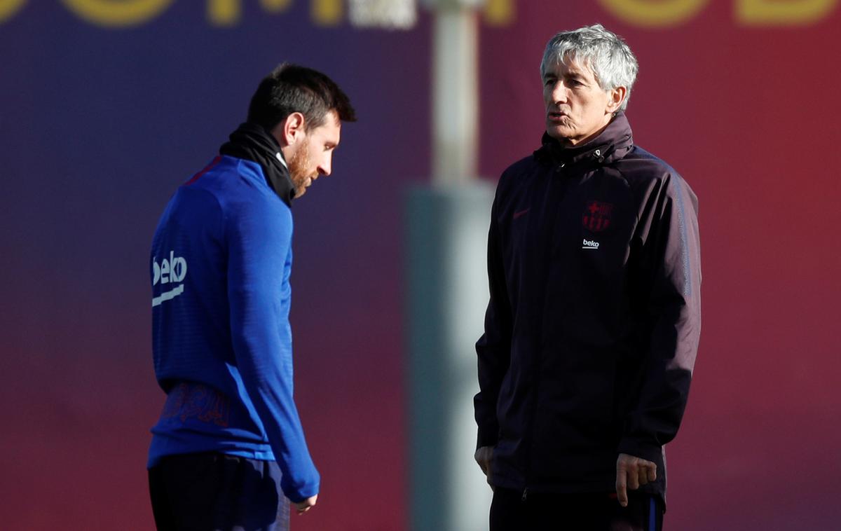 Lionel Messi, Quique Setien | Ob krizi na več ravneh naj bi v Barceloni zdaj počilo tudi med Lionelom Messijem in trenerjem Quiquejem Setienom. | Foto Reuters