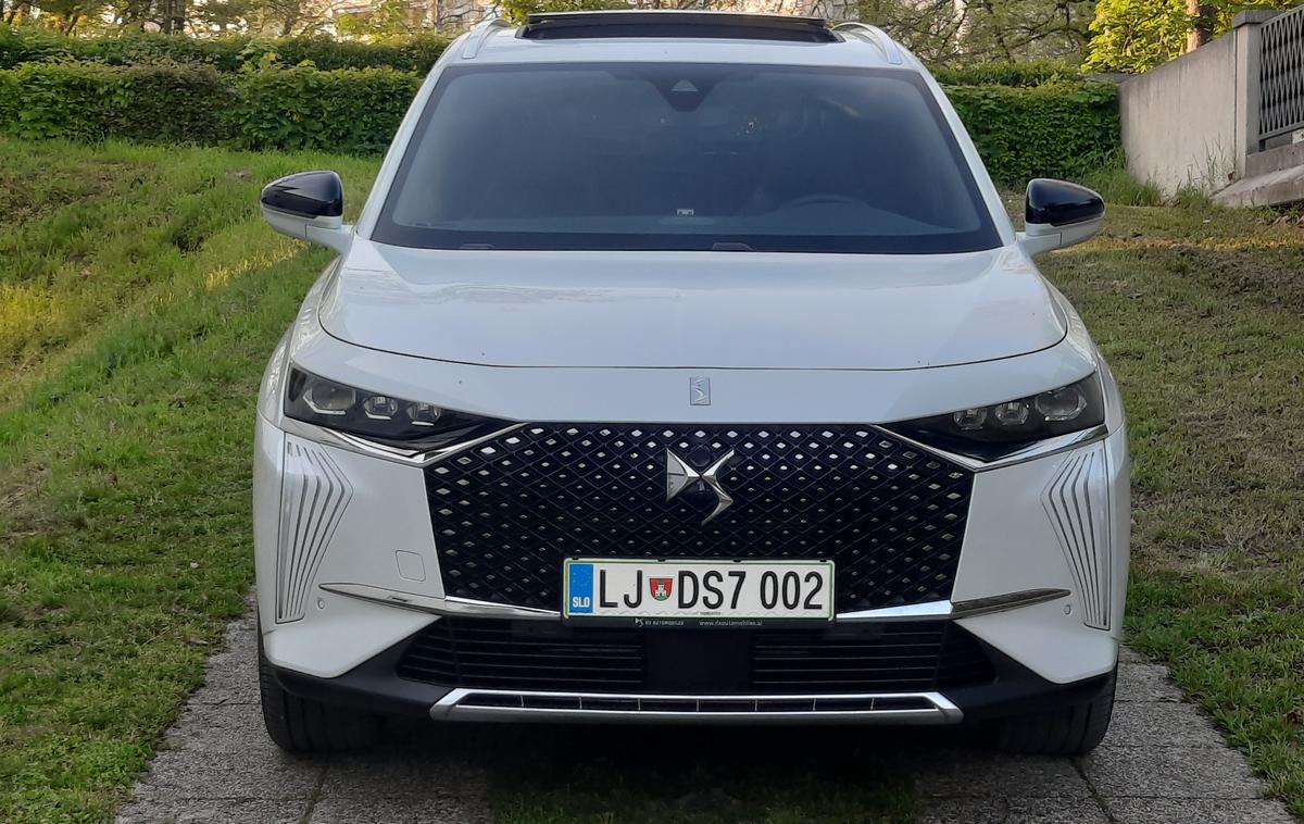 DS 7 | Naključni opazovalci so večkrat spraševali, ali je to citroën. Modele DS večina pozna, da gre za samostojno znamko, pa večinoma še ne vedo. | Foto Aleš Črnivec