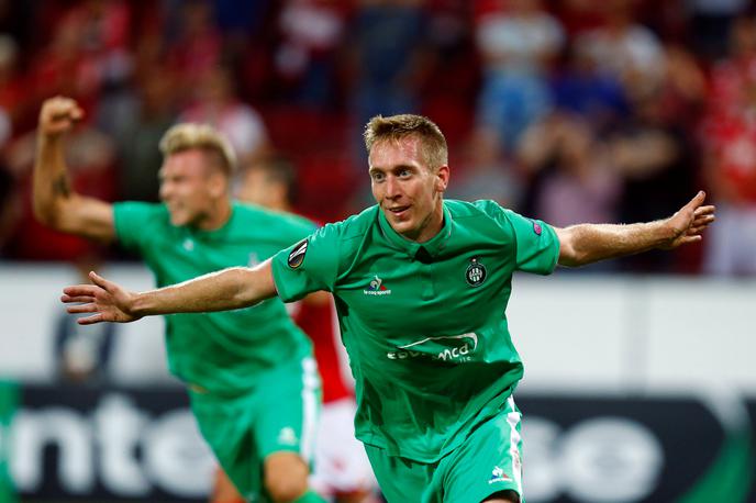 Robert Berić St. Etienne | Robert Berić je poskrbel za veliko slavje St. Etienna. | Foto Reuters