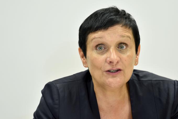 Predsednica zbornice zdravstvene in babiške nege Monika Ažman je spomnila, da bi moralo ministrstvo za zdravje poklicne aktivnosti in kompetence potrditi že do sredine lanskega leta. | Foto: STA ,