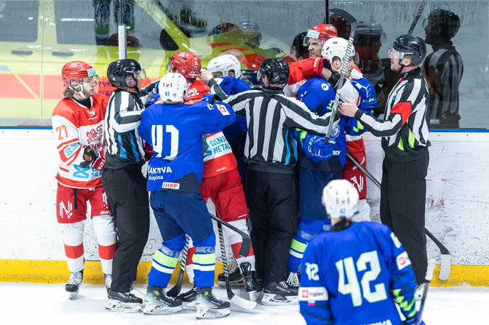 Hokej, prijateljska tekma: Slovenija - Danska, slovenska hokejska reprezentanca | Slovenski hokejisti so v Ledni dvorani v Mariboru odigrali še zadnjo domačo pripravljalno tekmo na SP in Dancem priznali premoč z 2:5. | Foto Jure Banfi