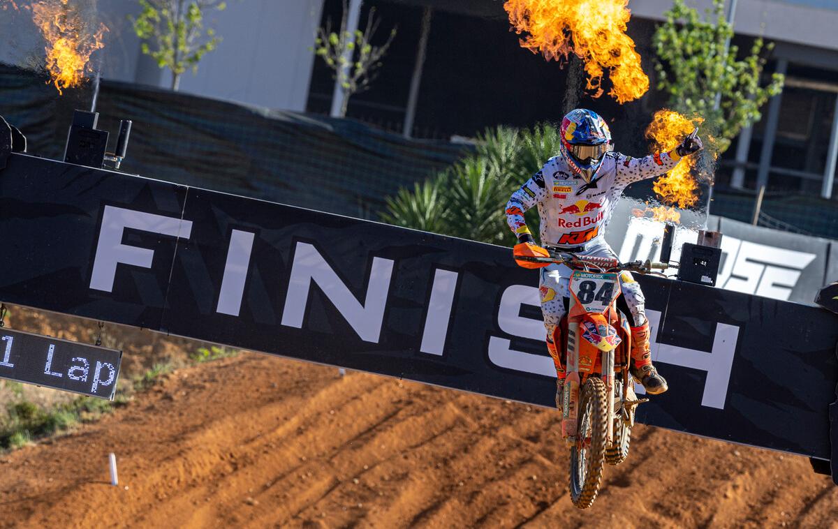 Jeffrey Herlings KTM | Jeffrey Herlings je zmagovalec na Portugalskem, kar je njegova druga zmaga letos in 101. v karieri. | Foto KTM