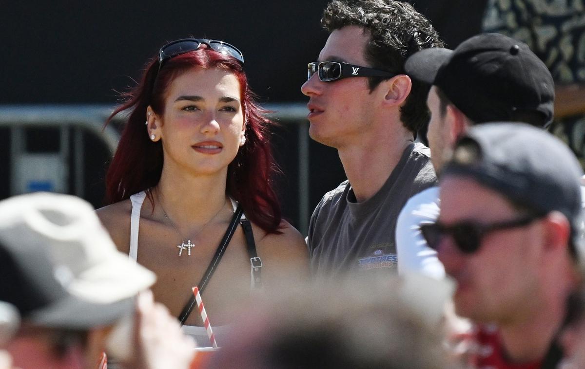 Dua Lipa in Callum Turner | Pevka Dua Lipa in igralec Callum Turner na glasbenem festivalu Glastonbury. | Foto Profimedia