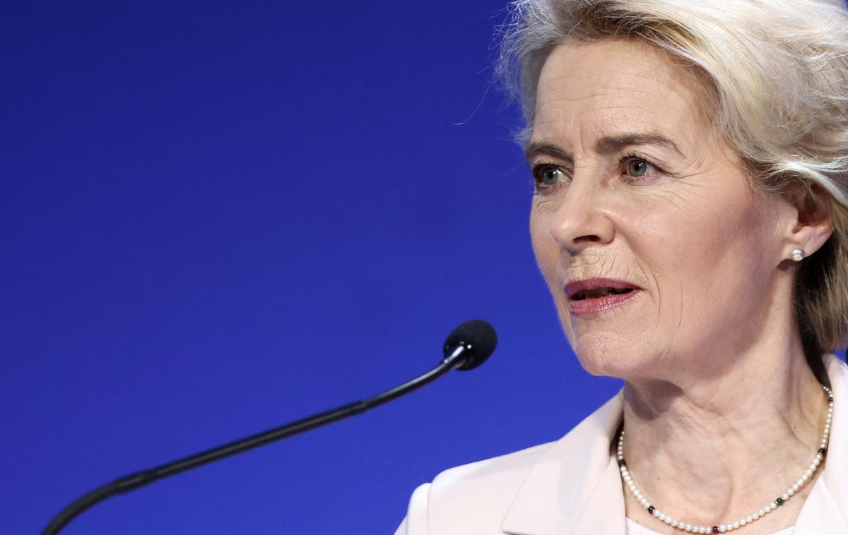 Ursula von der Layen | Ursula Von der Leyen je že aprila nakazala, da bi bila po junijskih volitvah pripravljena sodelovati s strankami v skupini ECR, v kateri med drugim sedijo Bratje Italije italijanske premierke Giorgie Meloni. | Foto Reuters