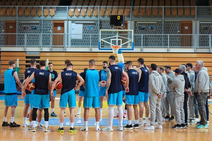 slovenska košarkarska reprezentanca | Slovenci se bodo danes pomerili s Portugalsko. | Foto Aleš Fevžer