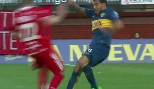 Tevez, le kaj si mislil? Nov grozljiv štart, nova zlomljena noga! (video)