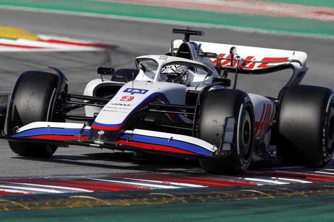 Nikita Mazepin Haas F1 | Nikita Mazepin med včerajšnjimi testiranji F1 v Barceloni. | Foto Reuters