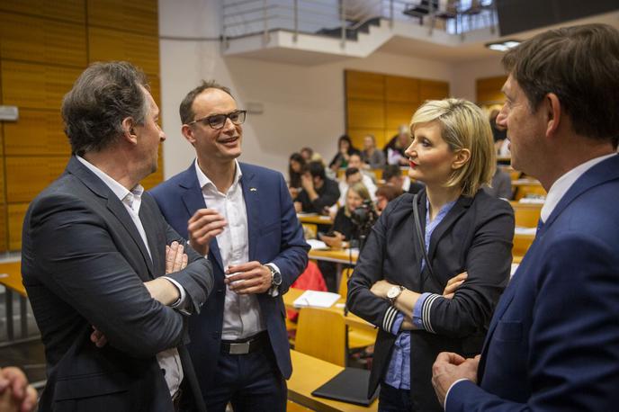 Akademija javnega sektorja, Upravna Fakulteta. Miro cerar, Anže Logar, Gregor Virant. | Na fotografiji: Gregor Virant, Anže Logar, Vesna Györkös Žnidar in Miro Cerar | Foto Bojan Puhek