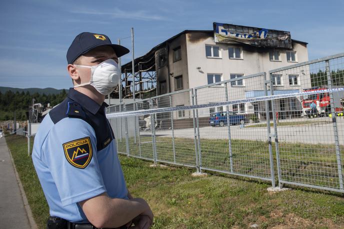 Požar v podjetju Fragmat, Podskrajnik pri Rakeku | Foto STA