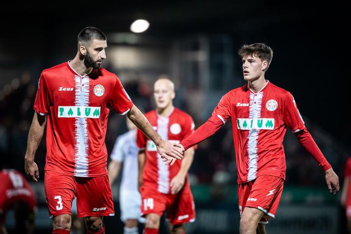 NK Aluminij | Aluminij je po Celju zdaj premagal še Maribor, pa je imel v vratih 17-letnega debitanta. | Foto www.alesfevzer.com