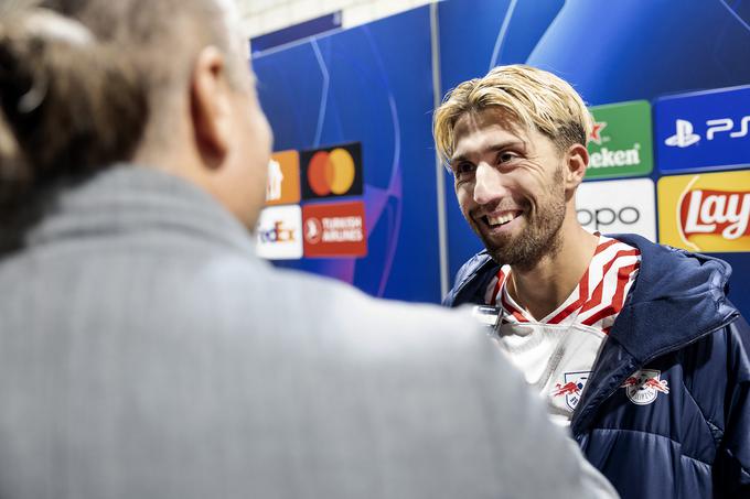 Kevin Kampl, rojen pred 33 leti v nemškem Solingenu, je pohvalil visoko stopnjo znanja nemškega jezika Benjamina Šeška. Pri mlajšem soigralcu še zdaleč ni pohvalil le tega ... | Foto: Ana Kovač