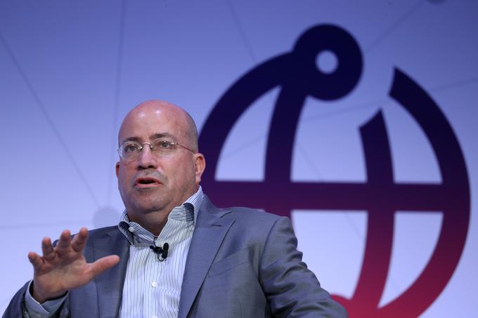 Jeff Zucker pravi, da so se doslej zanašali na poštenost zaposlenih, vendar bodo zdaj morali preverjati potrdila o cepljenju. | Foto: Reuters