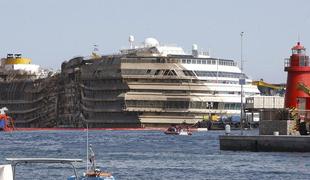 Costa Concordia: V bližini razbitine našli neznane posmrtne ostanke