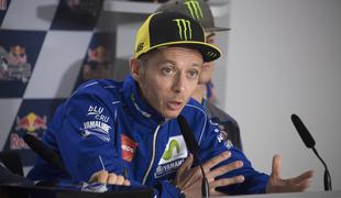 Valentino Rossi zažugal vihravemu Francozu #video