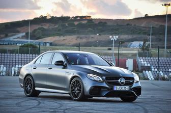 Mercedes-AMG E 63 S 4MATIC+ - divje strani zvezde