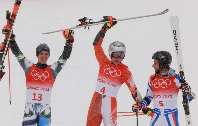 Nasmejan ob osvojitvi srebrne kolajne, a zelo miren v prvi izjavi. | Foto: Reuters