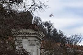 Helikopter spravilo lesa grajski grič