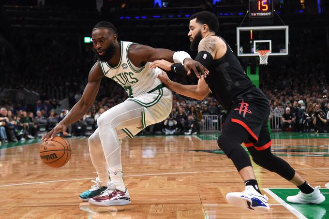 Jaylen Brown je ob 19. domači zmagi Bostona dosegel 32 točk. | Foto: Reuters