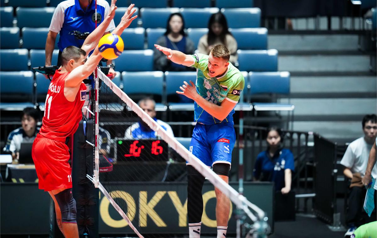 Slovenska odbojkarska reprezentanca | Slovenski odbojkarji so se na drugi tekmi kvalifikacij za olimpijske igre, ki jih gosti Tokio, veselili druge zmage. S 3:0 so premagali Turke. | Foto VolleyballWorld